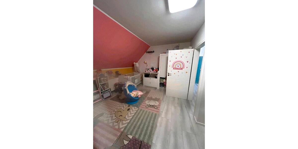 Dachgeschoßwohnung Dortmund Brackel - 3.5 Zimmer, 95 m&sup2;, 1.300&euro; | Angebot:26432429