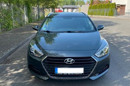Hyundai i40 112.921 km 8.990 &euro; Lünen 44534