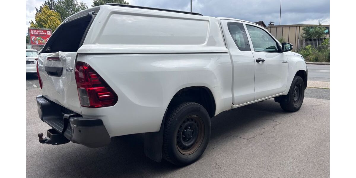 Toyota Hilux 226.300 km 17.900 &euro; Essen 45356