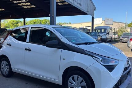 Toyota Aygo (X) 14.250 km 7.490 &euro; Essen 45356