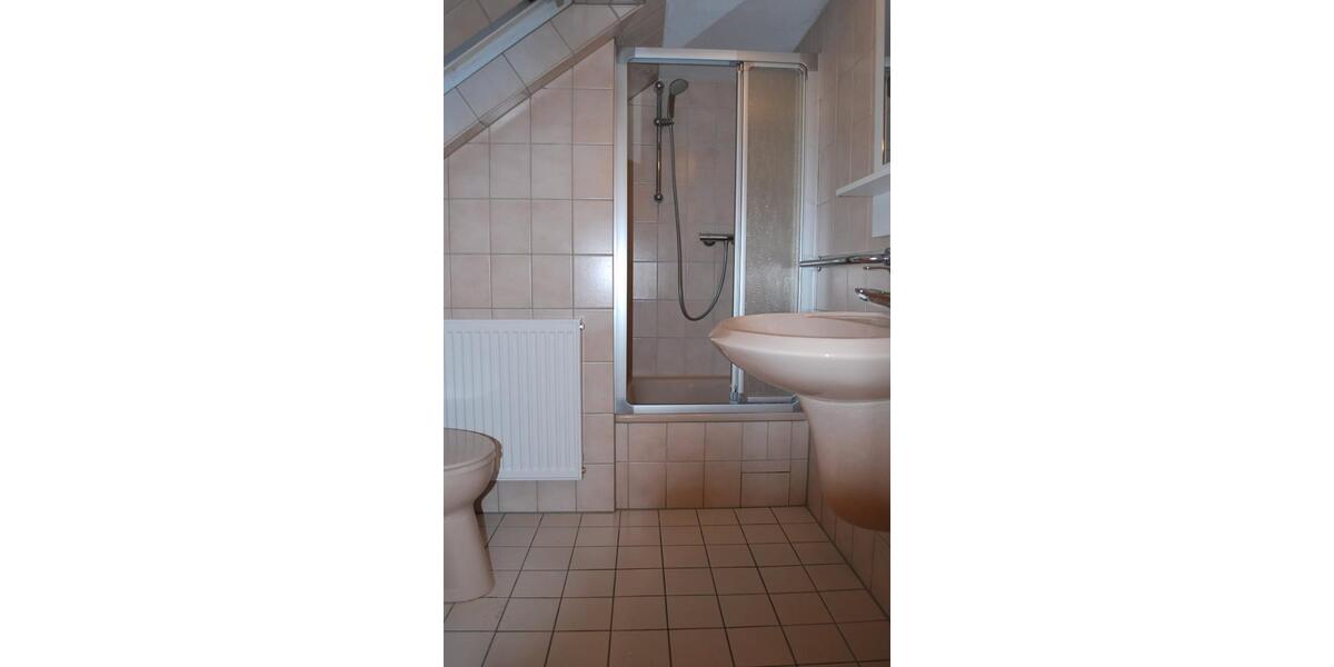 Gemütliche Dachgeschosswohnung in Freisenbruch zu vermieten 1.5 zimmer