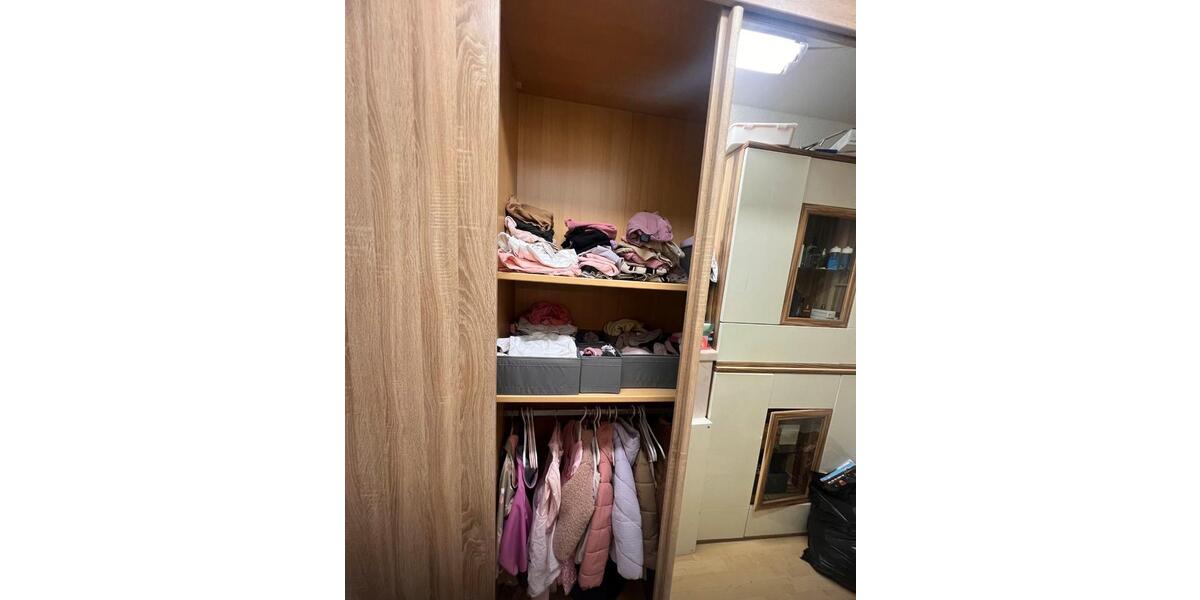 Dachgeschoßwohnung Gelsenkirchen Gelsenkirchen-Mitte - 3 Zimmer, 80 m&sup2;, 500&euro; | Angebot:25656495