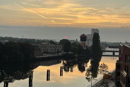EXKLUSIVE Eigentumswohnung MIT HAFENBLICK -WOHNEN ÜBER DEM WASSER