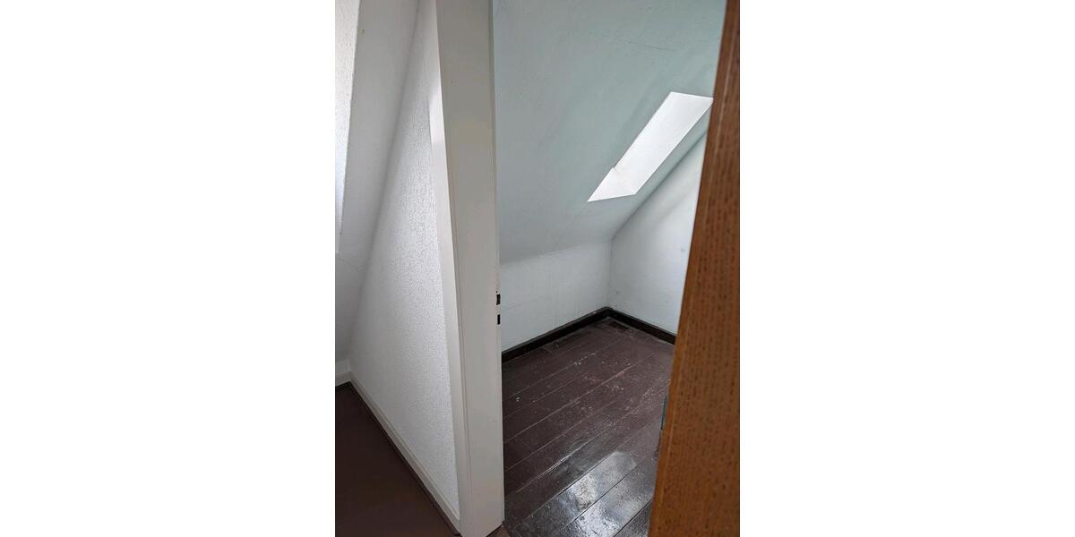 Dachgeschoßwohnung Bochum Eppendorf - 2 Zimmer, 55 m&sup2;, 535&euro; | Angebot:26045524