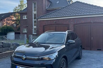 VW Tiguan 44.000 km 34.000 &euro; Oberhausen 46147