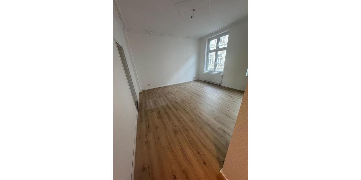 Erstbezug, Neu-renovierte 3-Zimmerwohnung, Altbau im Stadtzentrum 3 zimmer