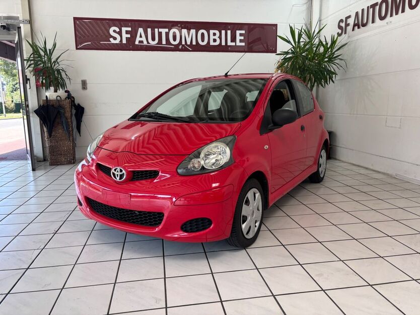 Toyota Aygo (X) 77.145 km 3.900 € Essen - Karnap 45329