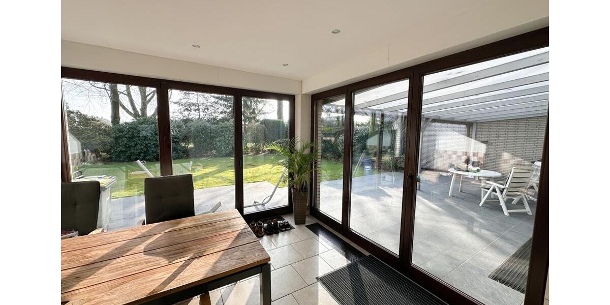 Erdgeschoßwohnung Gladbeck Alt-Rentfort - 5 Zimmer, 150 m&sup2;, 1.300&euro; | Angebot:25320588