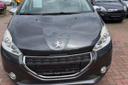 Peugeot 208 109.000 km 3.000 &euro; recklinghausen 45665