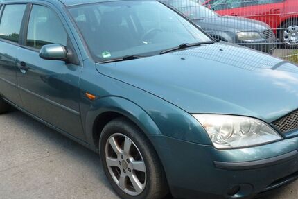 Ford Mondeo 200.000 km 590 € Bottrop 46238