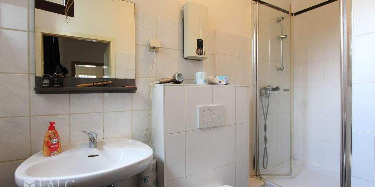 Reihenmittelhaus Oberhausen - Sterkrade Sterkrade-Mitte - 1 Zimmer, 300 m&sup2;, 369.000&euro; | Angebot:25683252