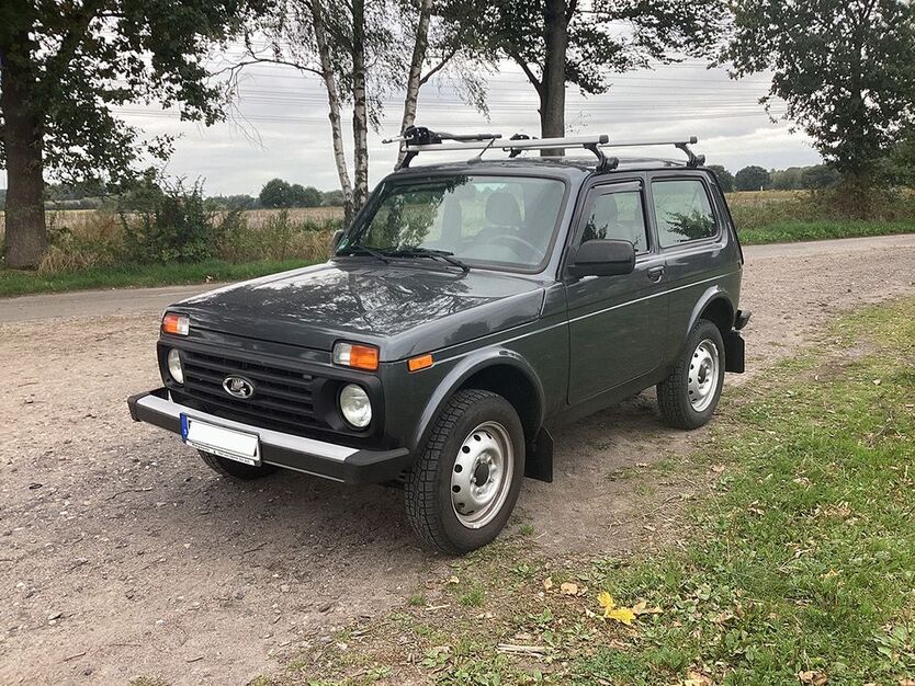 Lada Niva 23.000 km 14.000 € Marl 45768