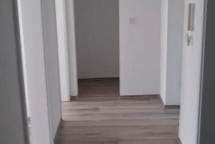 Top renovierte Eigentumswohnung im Lau(weitere Bilder folgen) zimmer