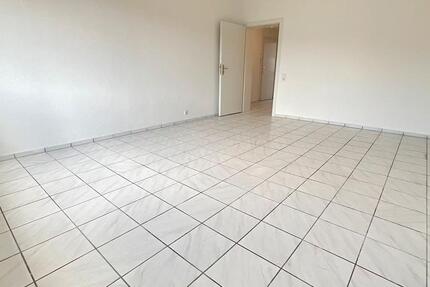 Frisch renoviert in Ihre eigene 2 Zimmerwohnung 2 zimmer