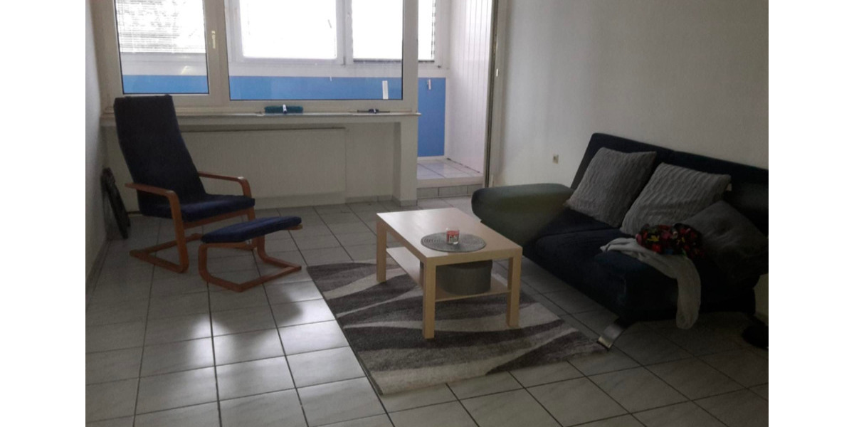 Sehr schöne Zwei Zimmerwohnung mit Loggia 2 zimmer