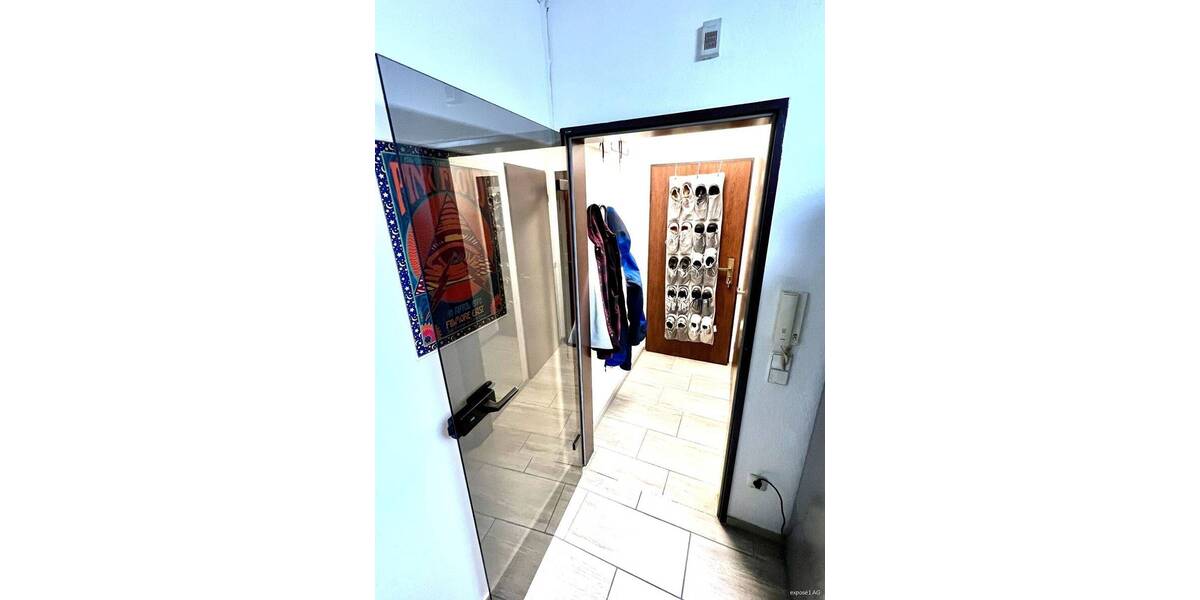 Schöne kleine Tiefpaterren-Wohnung mit Terasse und kleinem Gartenanteil in Bestlage - Klosterviertel 2 zimmer