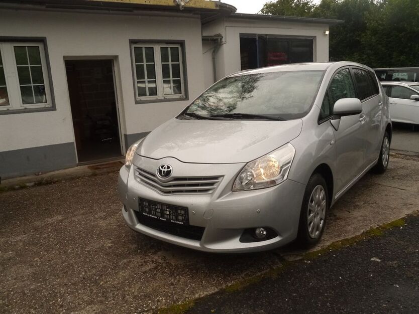 Toyota Verso 187.000 km 8.500 € Wuppertal 42329