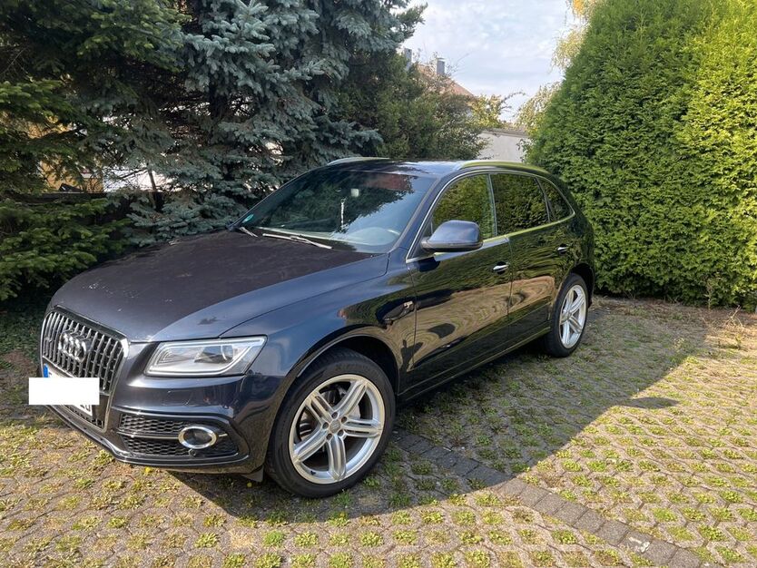 Audi Q5 140.000 km 18.400 € Essen 45327