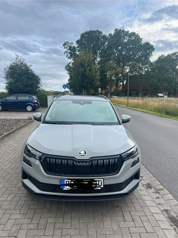 Skoda Karoq 22.699 km 27.000 € Recklinghausen 45659