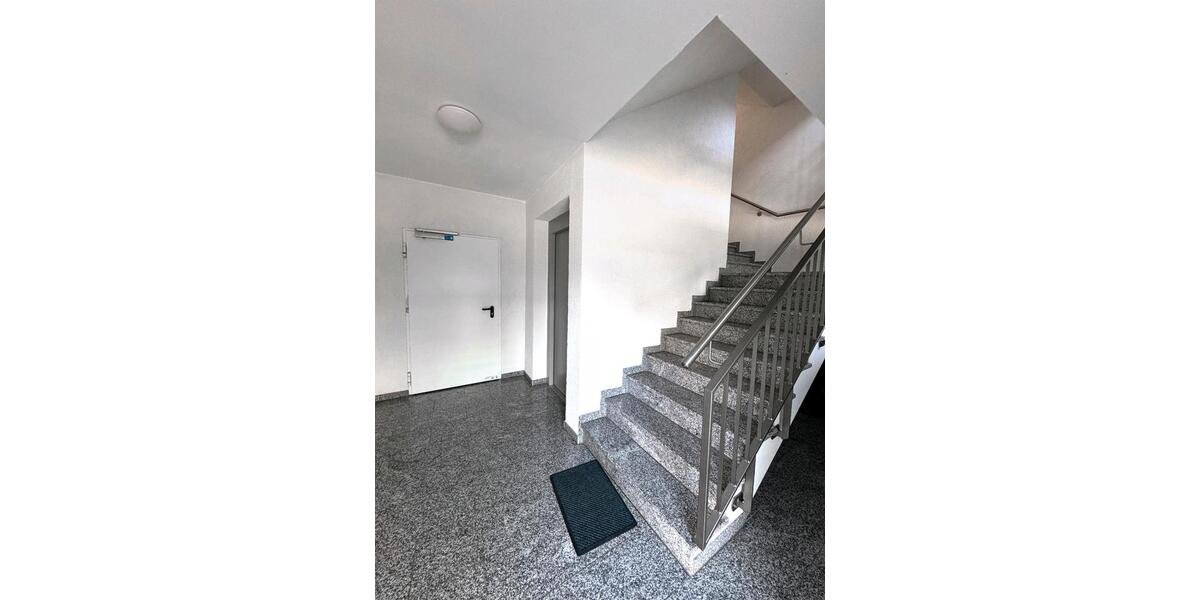 Neuwertige 2-Zimmer-Wohnung mit Terrasse und TG-Stellplatz 2 zimmer