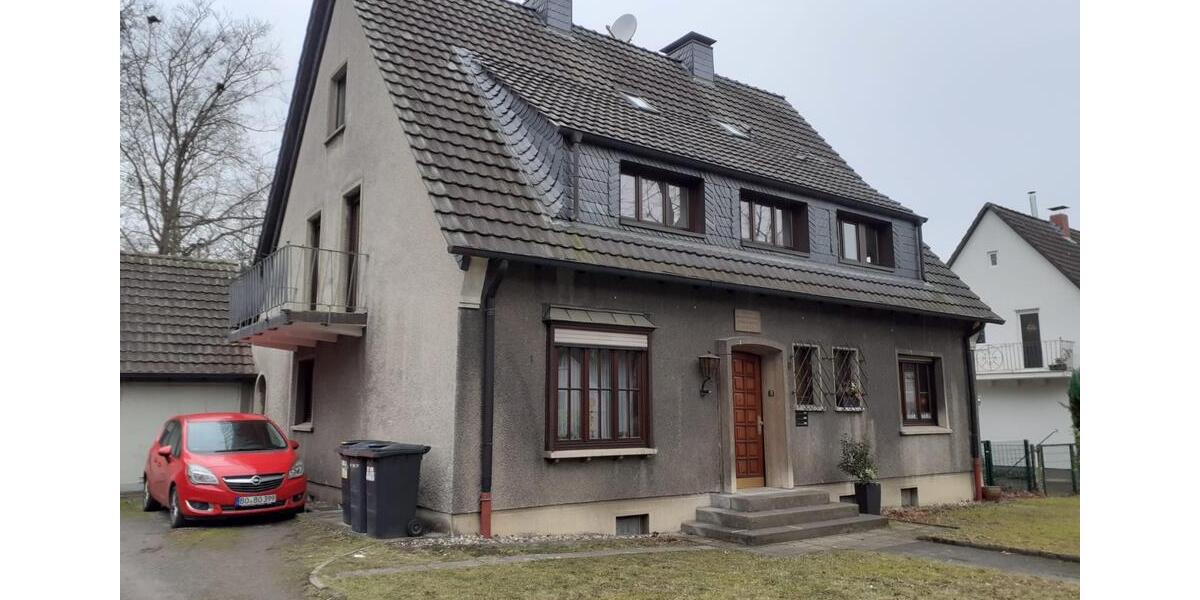 Etagenwohnung Bochum Günnigfeld - 4 Zimmer, 120 m&sup2;, 900&euro; | Angebot:25393014