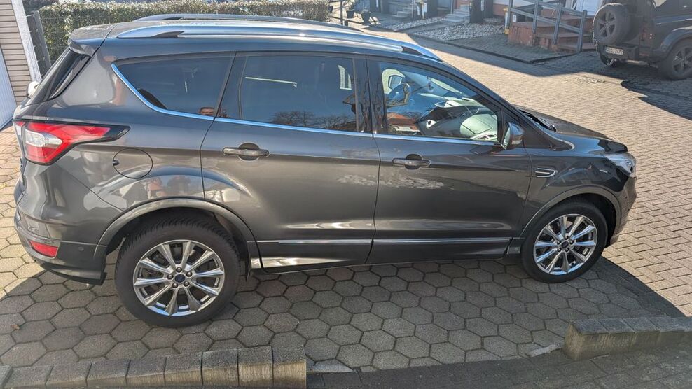 Ford Kuga 88.500 km 15.600 € Dortmund 44339