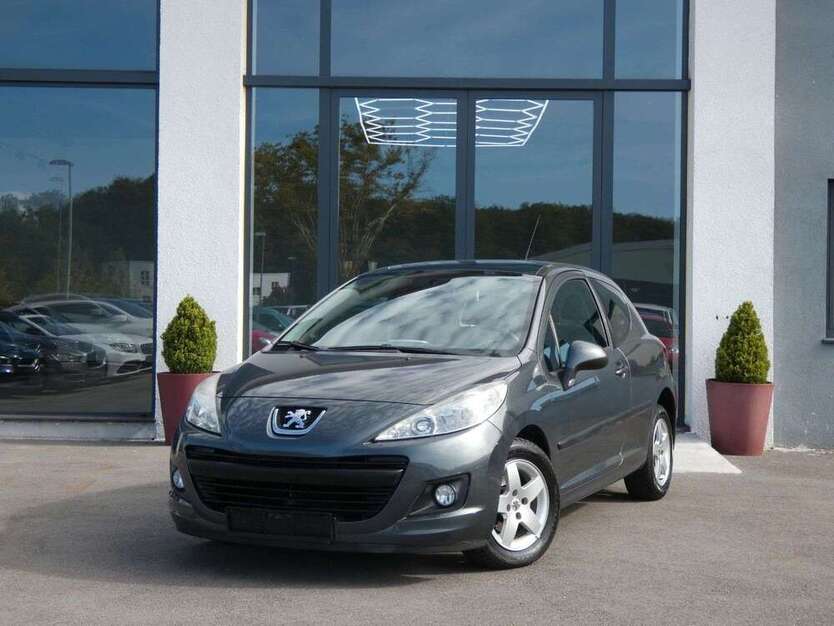 Peugeot 207 95.000 km 2.950 € Bochum 44807