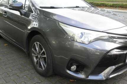 Toyota Avensis 86.000 km 12.990 € Iserlohn 58636