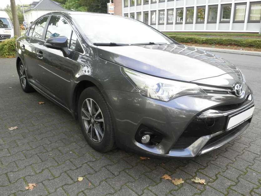Toyota Avensis 86.000 km 12.990 € Iserlohn 58636