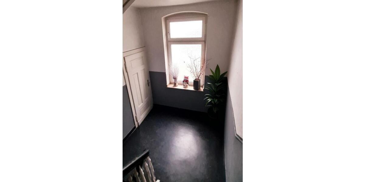 Urbane Dachgeschoss-Romantik! Helles Single-Refugium in Essen-Kray: 2,5 ZW, renoviert-bezugsfertig 2 zimmer