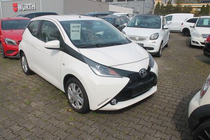 Toyota Aygo (X) 69.391 km 7.999 &euro; Bochum 44867