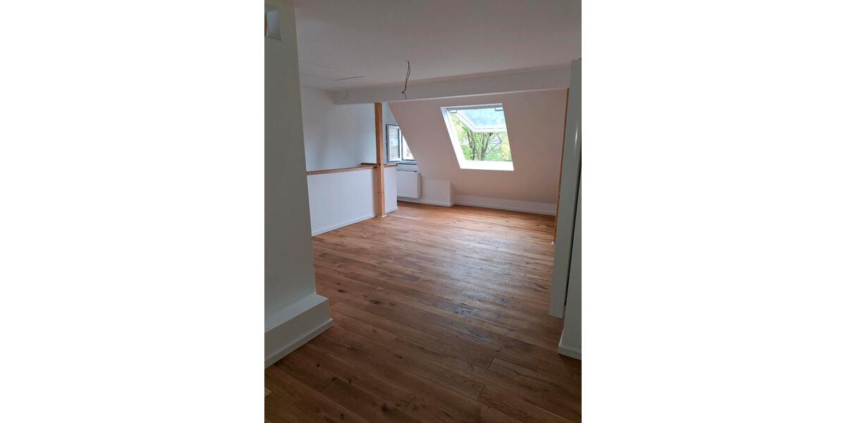 Stilvoll sanierter Altbau- trifft moderne Wohnqualität 4.5 zimmer