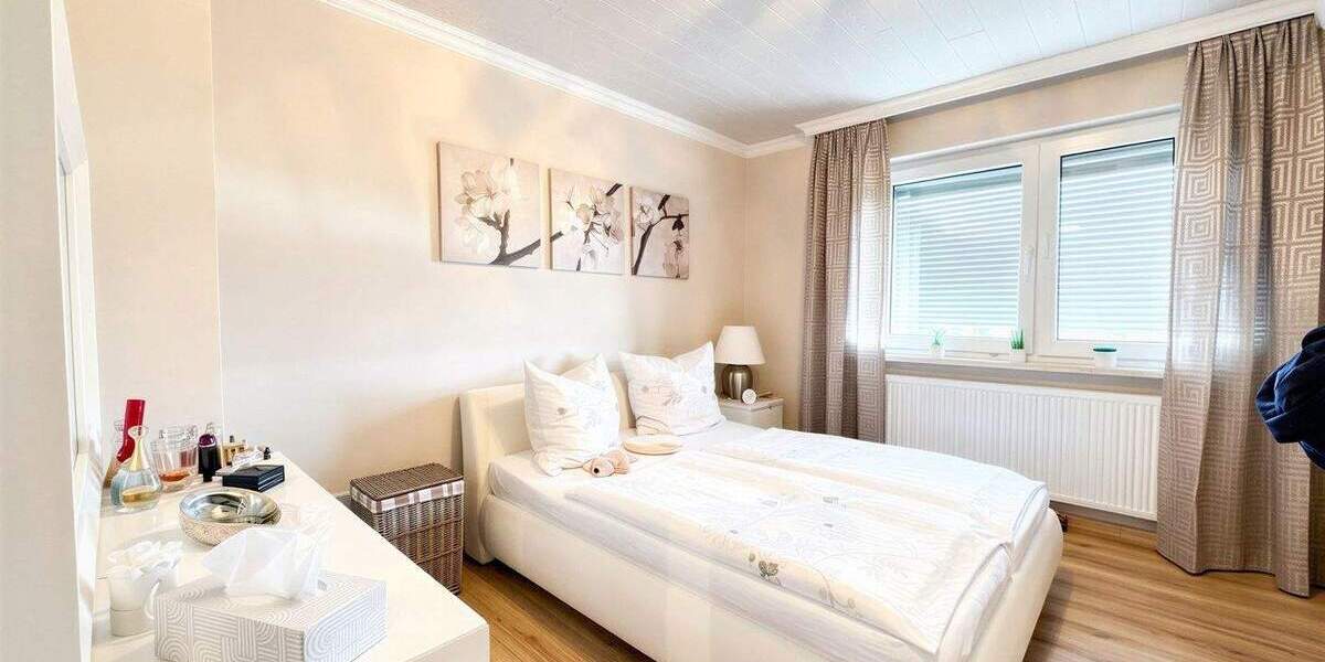 Etagenwohnung Wuppertal Langerfeld - 5 Zimmer, 132 m&sup2;, 289.000&euro; | Angebot:25696386