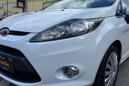 Ford Fiesta 27.784 km 6.790 € Essen - Borbeck 45355