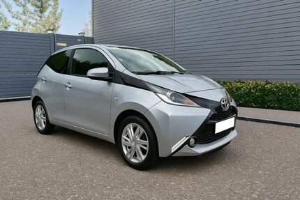 Toyota Aygo (X) 21.000 km 9.470 € Remscheid 42853