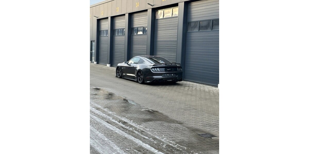 Ford Mustang 74.000 km 28.000 &euro; Gelsenkirchen 45879
