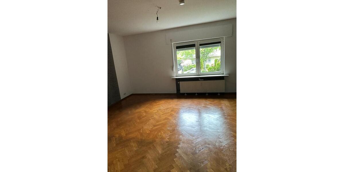Einfamilienhaus Bottrop - 10 Zimmer, 210 m&sup2;, 599.000&euro; | Angebot:25944100