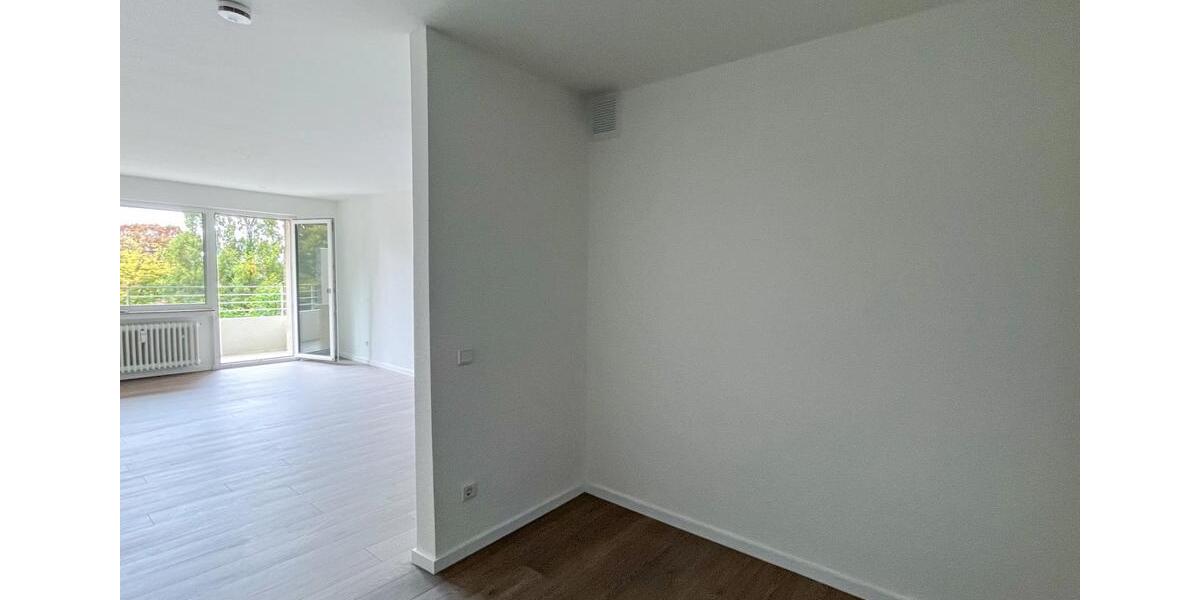 Frisch sanierte 1,5 -Zimmer-Wohnung, Balkon mit Blick ins Grüne! 1 zimmer