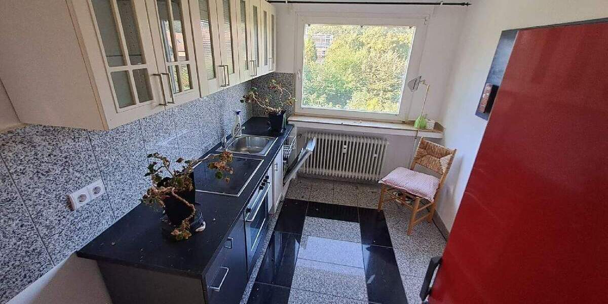 Zweifamilienhaus in ruhiger Lage und großzügigem Grundstück 7 zimmer