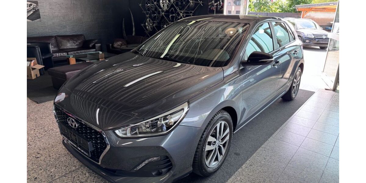 Hyundai i30 53.000 km 11.999 &euro; Oberhausen 46145