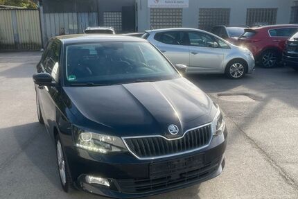 Skoda Fabia 54.887 km 7.990 &euro; Castrop-Rauxel 44577