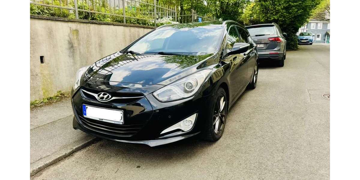 Hyundai i40 239.000 km 5.200 &euro; wuppertal oberbarmen 42389