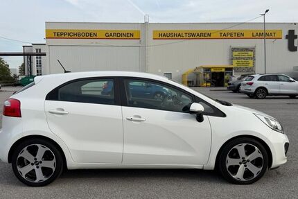 Kia Rio 152.000 km 5.990 &euro; Mülheim an der Ruhr 45478