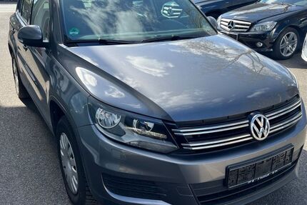 VW Tiguan 94.000 km 8.999 &euro; Recklinghausen 45663