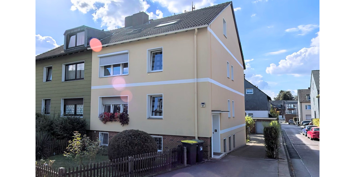 Mehrgenerationenhaus mit Garten, 3 Garagen & Einnahme-Potenzial 10 zimmer