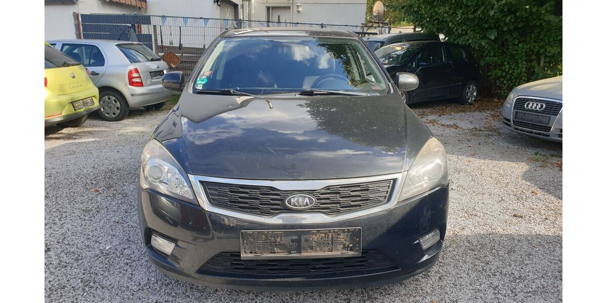 Kia ceed / Ceed 153.600 km 2.890 &euro; Dortmund 44328