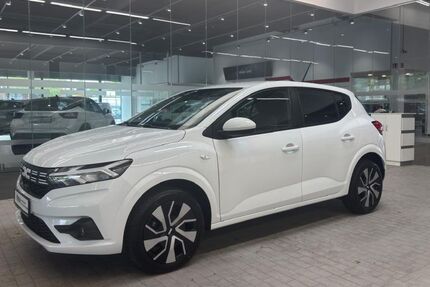 Dacia Sandero 9.596 km 15.490 &euro; Oberhausen (am CentrO) 46047