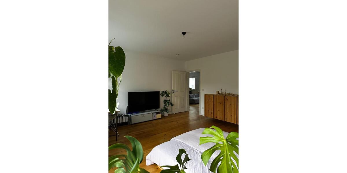 Etagenwohnung Essen Stadtkern - 2 Zimmer, 83 m&sup2;, 960&euro; | Angebot:25261449