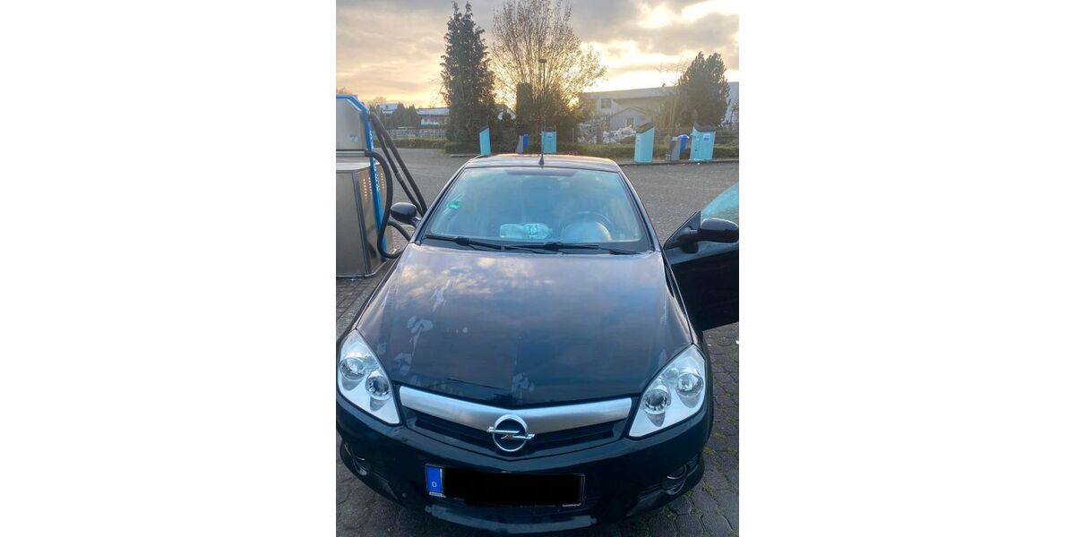 Opel Tigra 136.000 km 900 &euro; Gelsenkirchen 45886