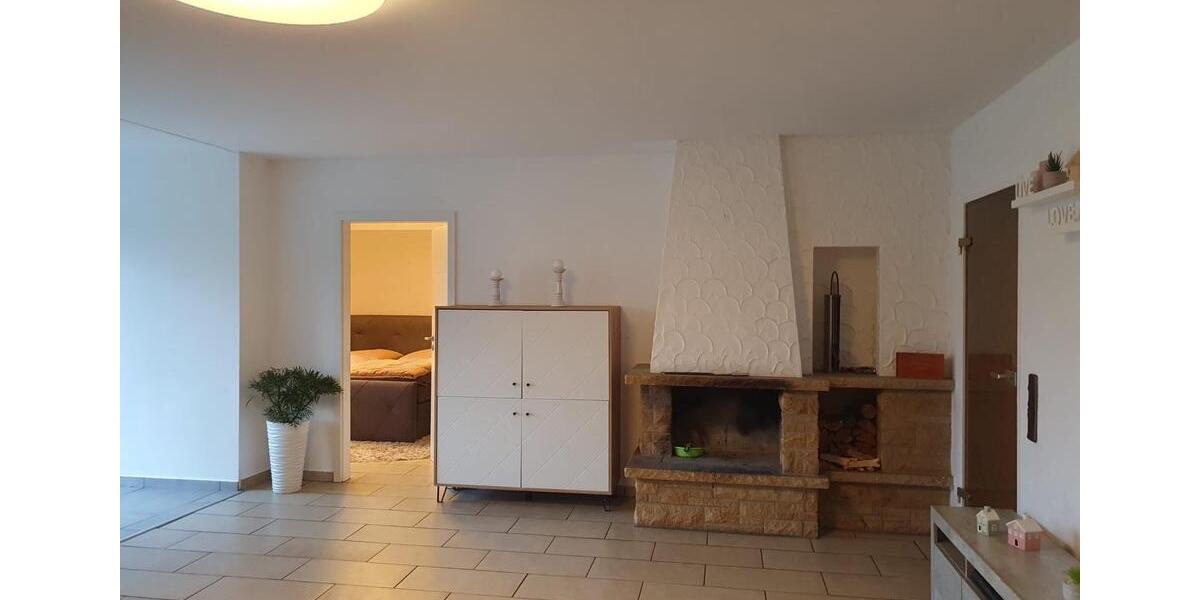 Doppelhaushälfte mal anders! Untere Etage zum Verkauf! 4.5 zimmer
